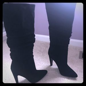 BRAND NEW STEVE MADDEN  SUEDE CARRIE SLOUCH BOOT!!